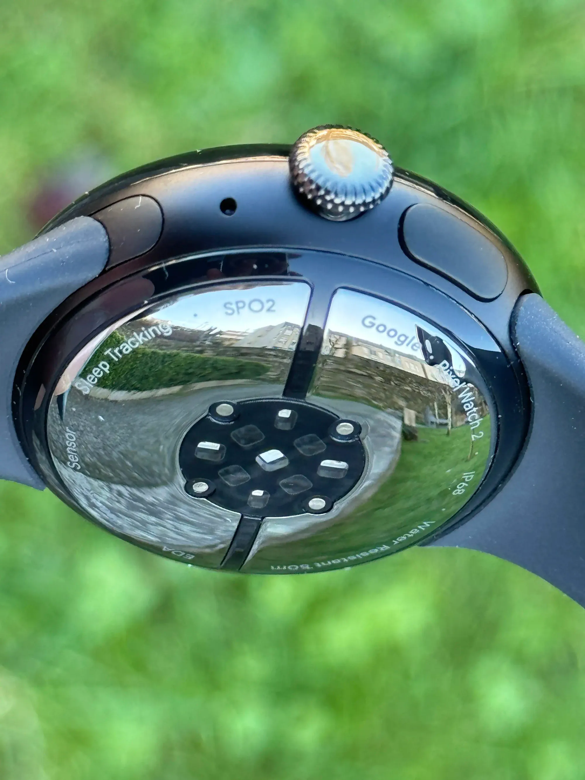 Coroa háptica e sensores do Pixel Watch 2