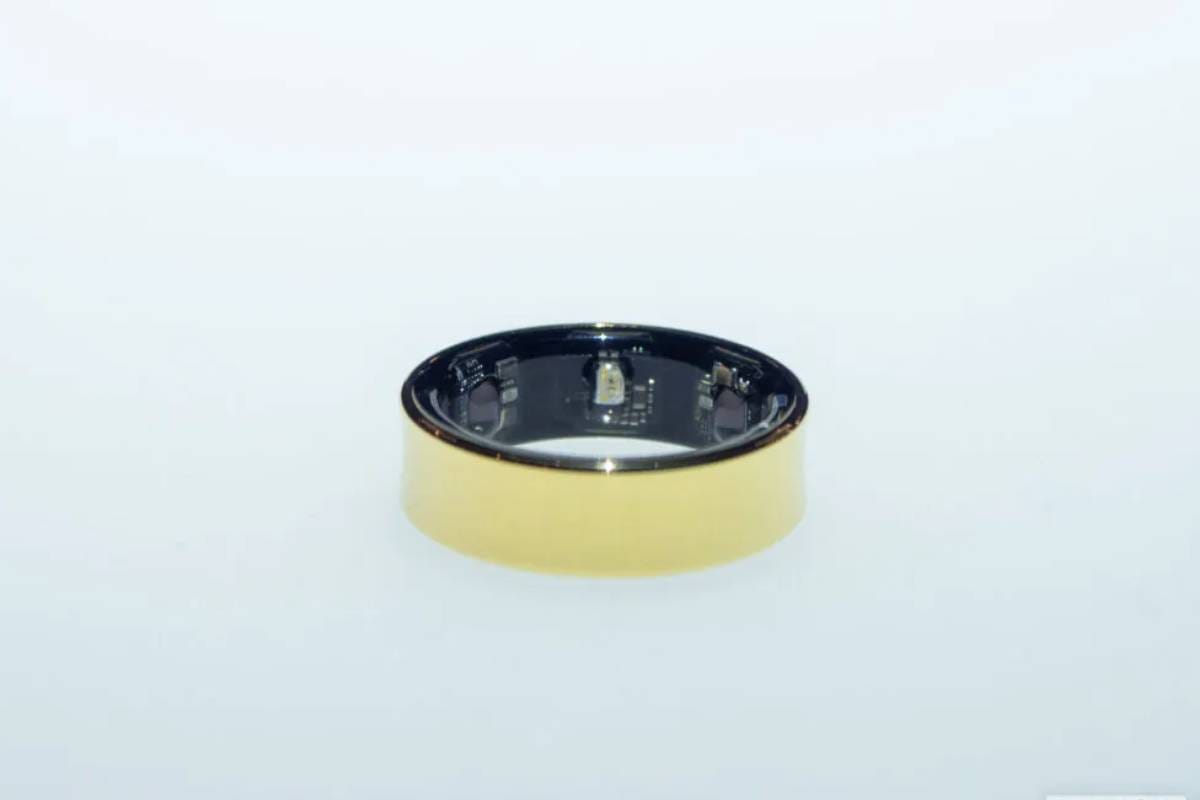 A Samsung revelou finalmente o Galaxy Ring durante o MWC 2024, um anel inteligente que promete revolucionar os wearables.