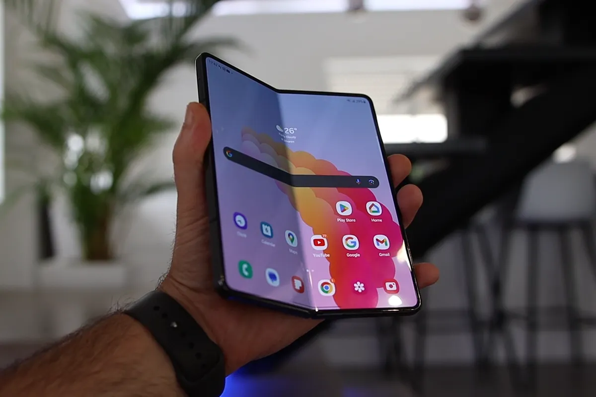 Samsung Galaxy ZFold 5 é o smartphone dobrável mais completo do mercado