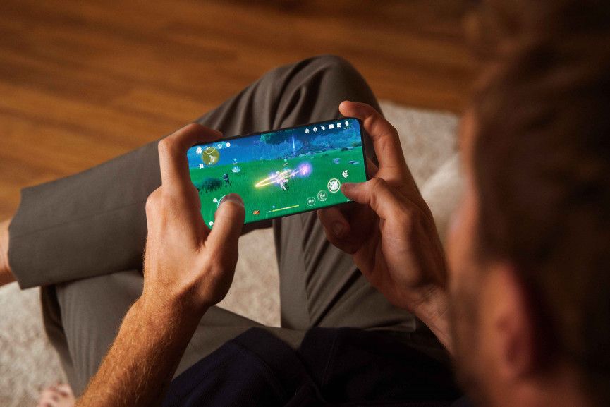 O OnePlus 12 promete elevar a experiência de mobile gaming, graças a uma nova tecnologia que permite jogar a 120fps