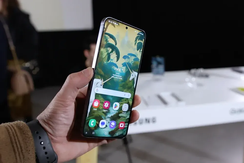 Samsung trará funcionalidades do Galaxy S24 a outros smartphones