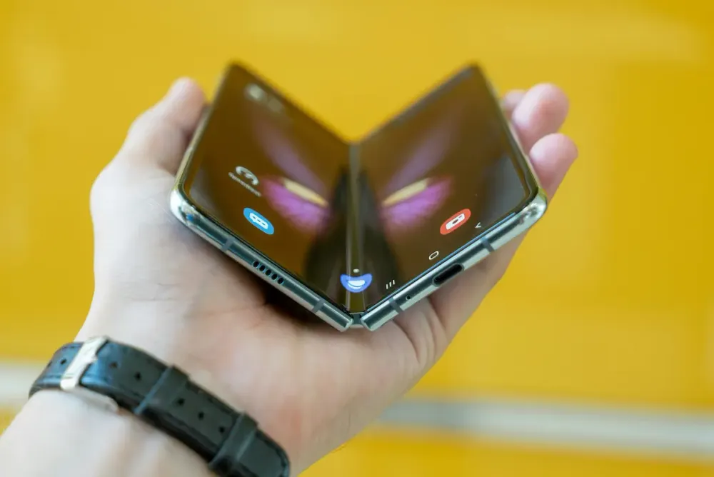 Samsung Galaxy Z Fold 6 prepara uma "Ultra" surpresa