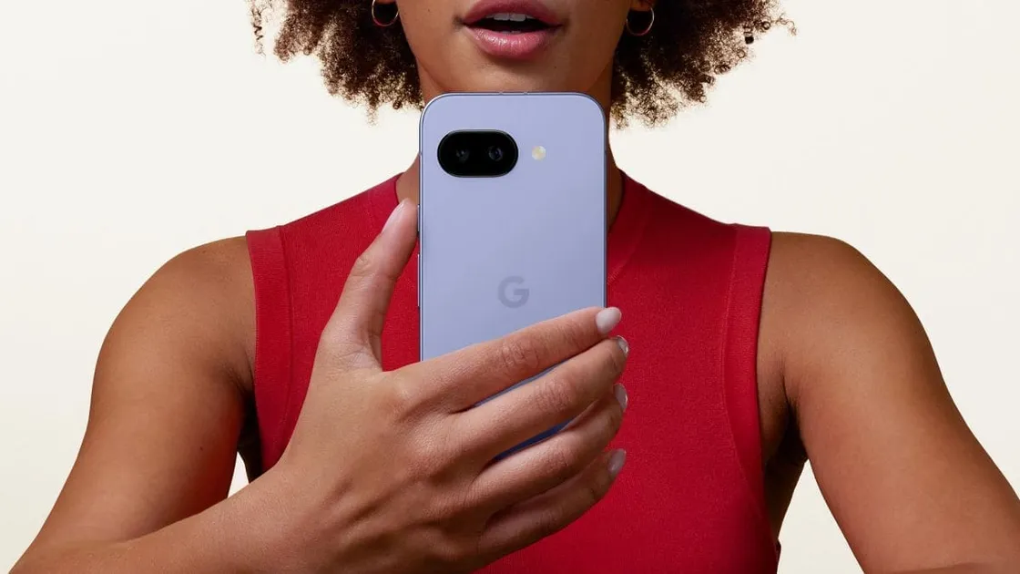 O Pixel 9a chegou sem a clássica barra da câmara. Descobre o porquê!