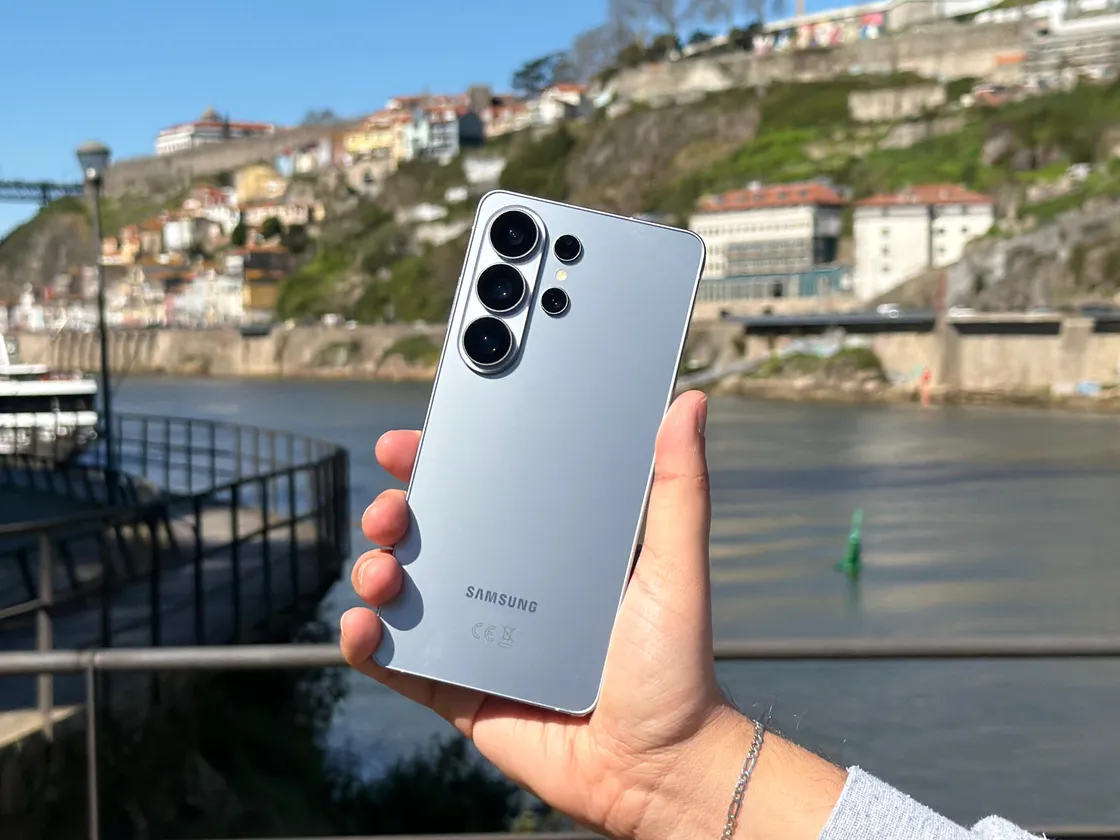 Samsung Galaxy S26 Ultra (Review): terá perdido o lugar no pódio?