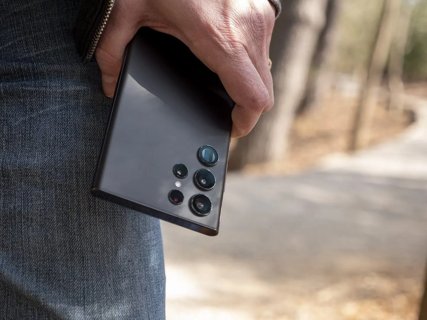 Nova atualização traz melhorias e funcionalidades da gama Galaxy S22 a dispositivos antigos