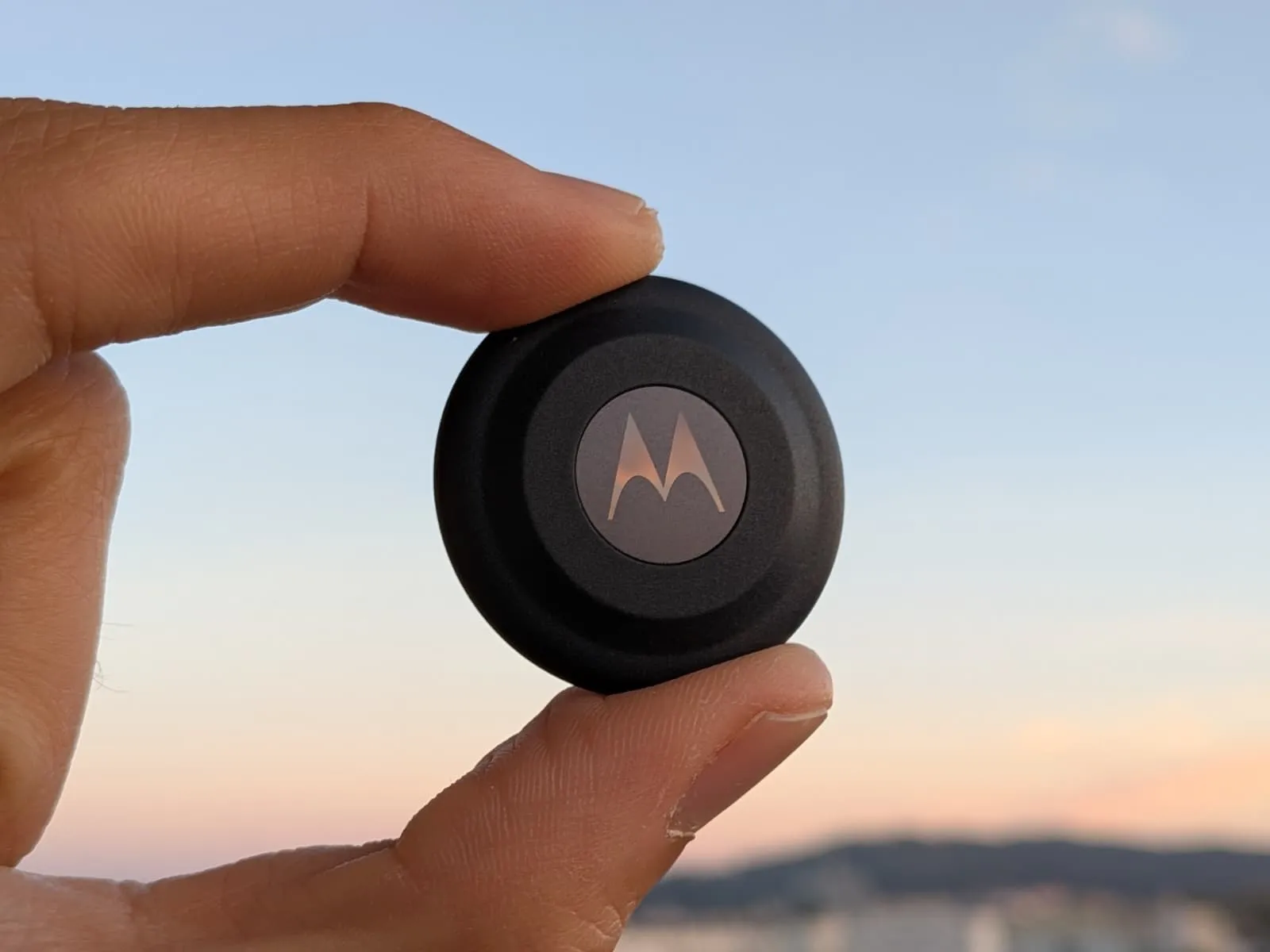(Review) Motorola Moto Tag: O localizador inteligente que te pode salvar o dia