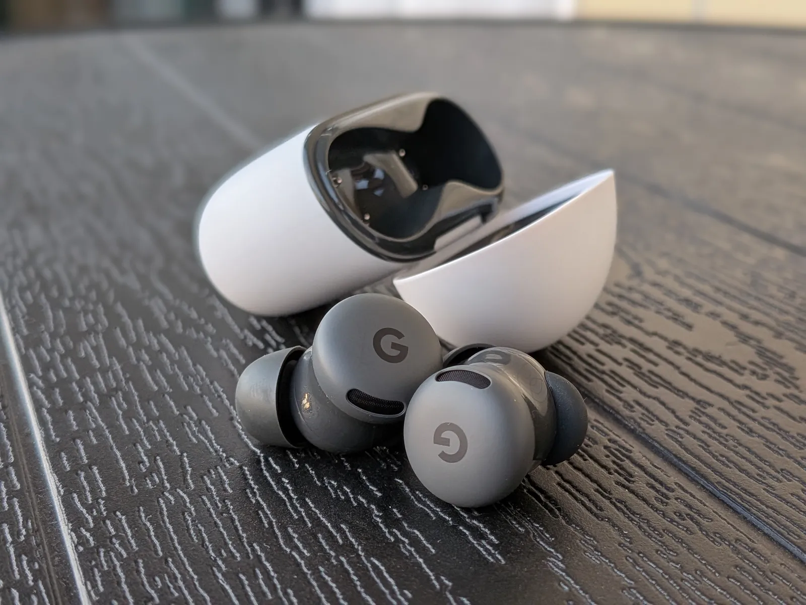 (Review) Google Pixel Buds 2a são confortáveis e versáteis, com um preço apelativo