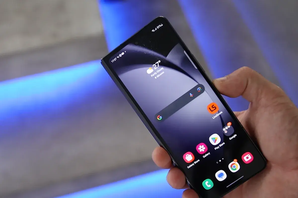 Melhores smartphones Android 2023 (os mais potentes) - Na imagem o Samsung Galaxy ZFold 5