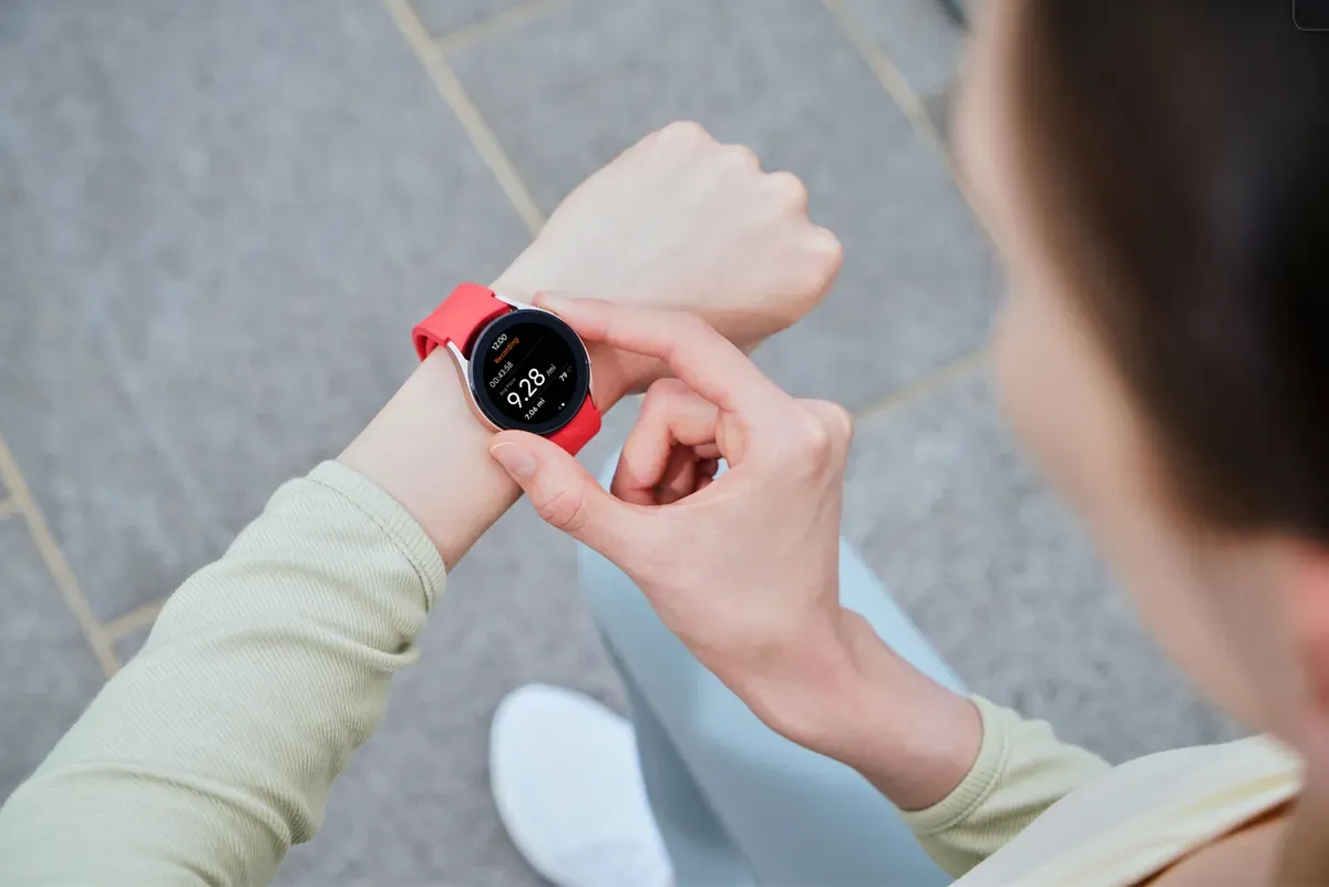 Galaxy Watch FE: Um smartwatch acessível da Samsung está a chegar!