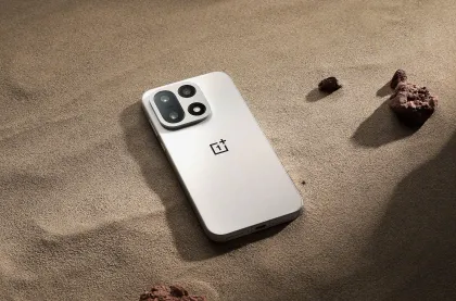 O OnePlus 15 já chegou a Portugal e este é o seu preço